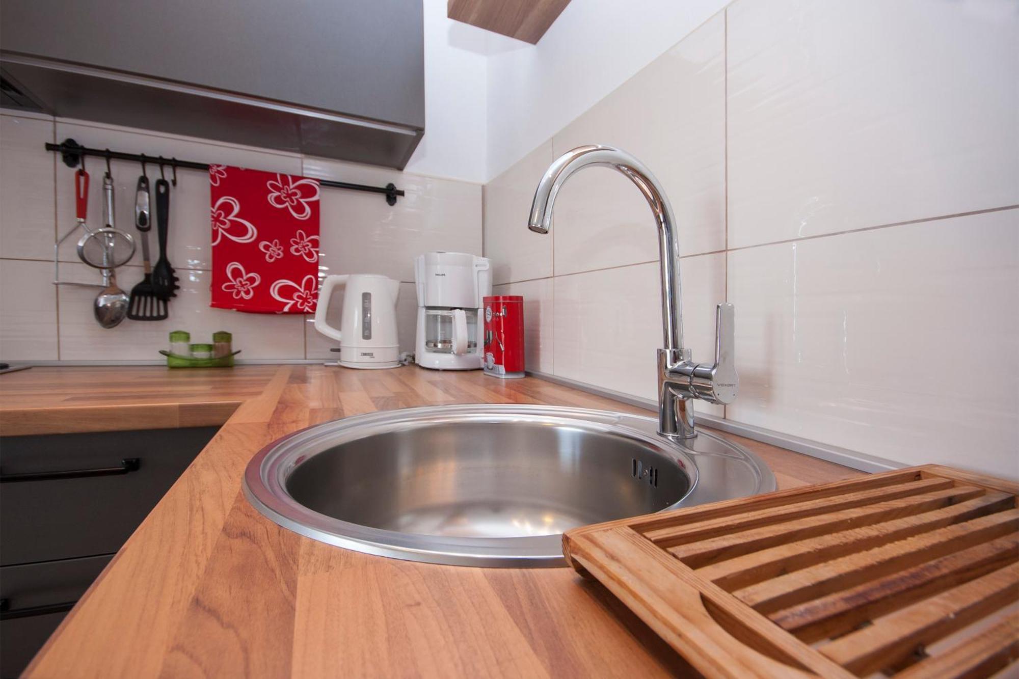 Apartments Alisa Бродариця Екстер'єр фото