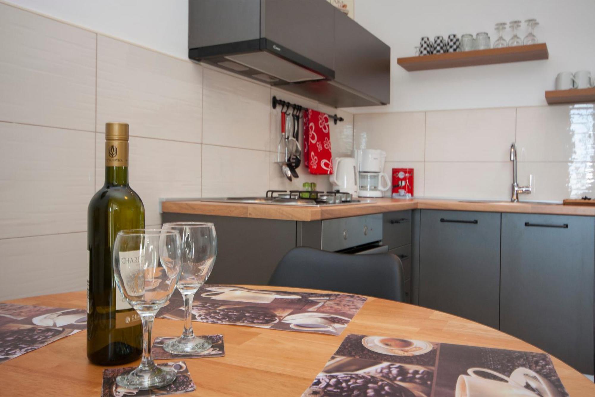 Apartments Alisa Бродариця Екстер'єр фото