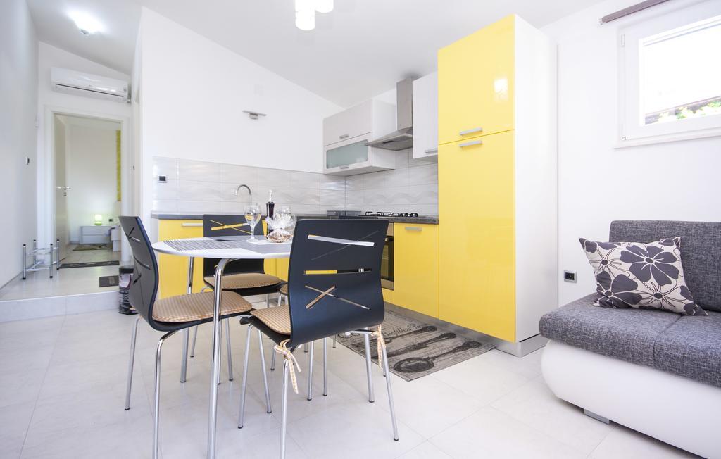 Apartments Alisa Бродариця Екстер'єр фото